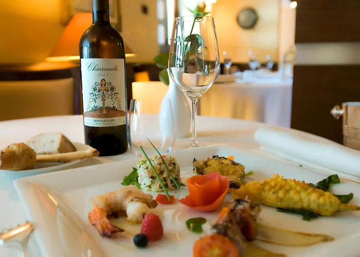 卡拉代尔波尔图酒店