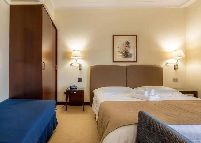 卡拉代尔波尔图酒店 4*