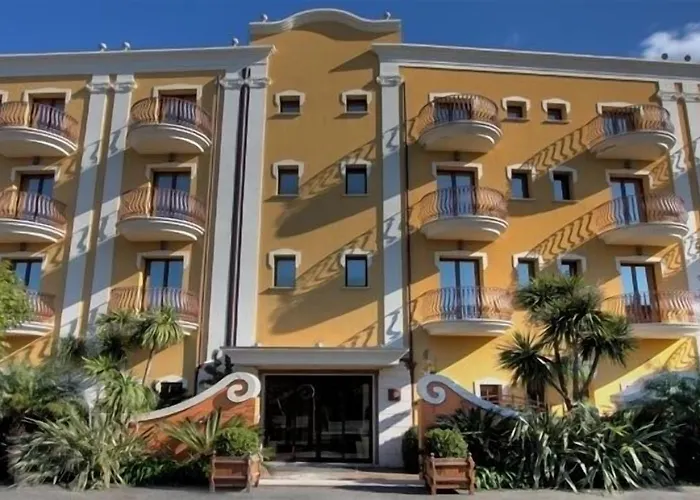 卡拉代尔波尔图酒店 酒店