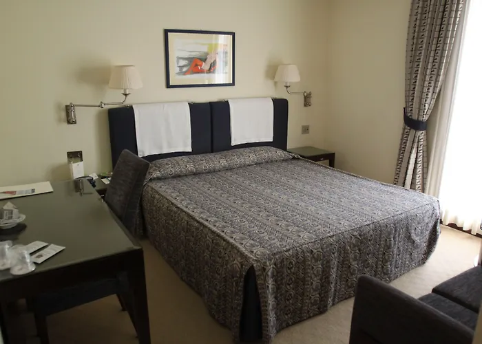 卡拉代尔波尔图酒店 4*